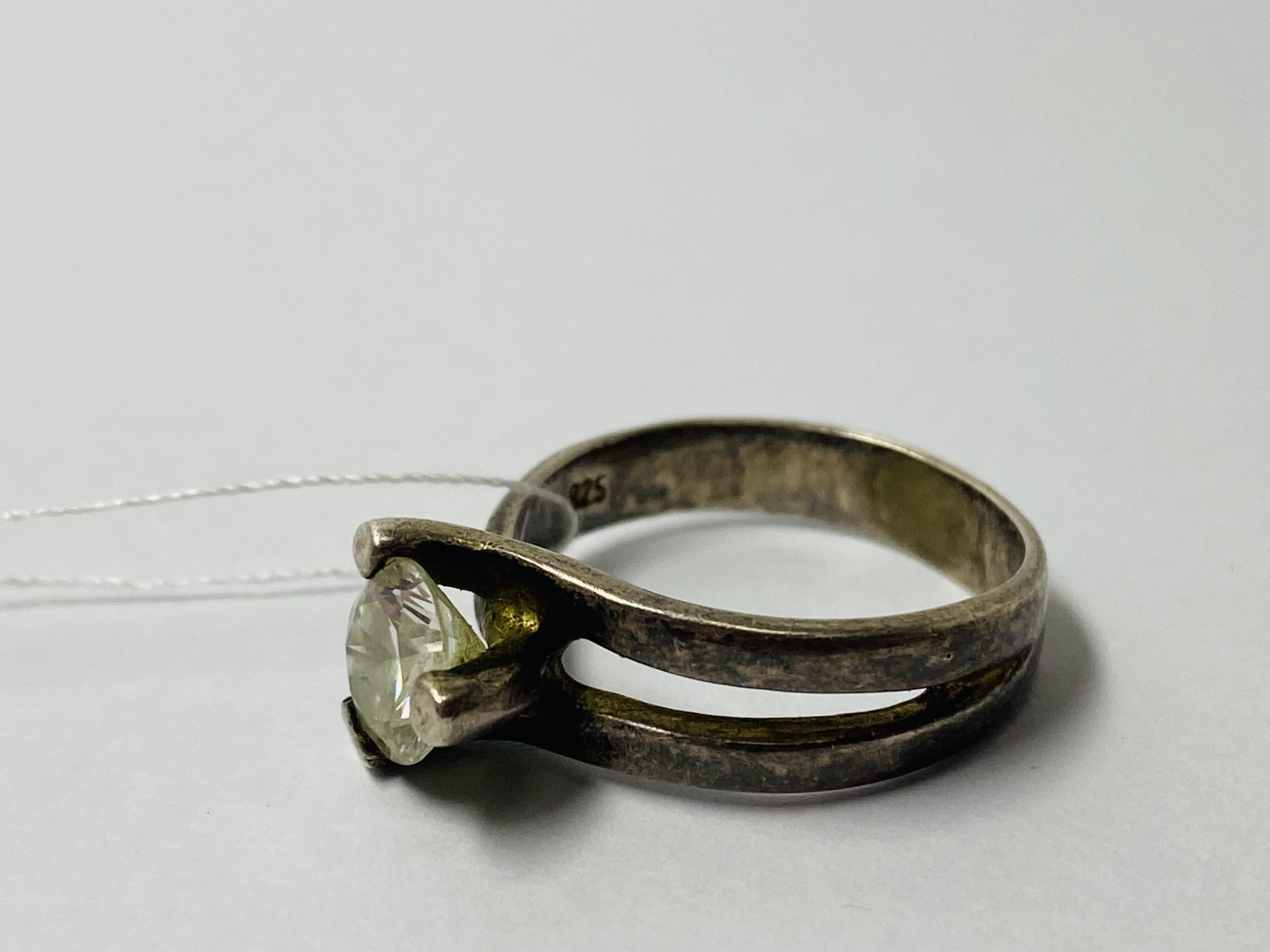 Серебряное кольцо с цирконием (33810920) 4