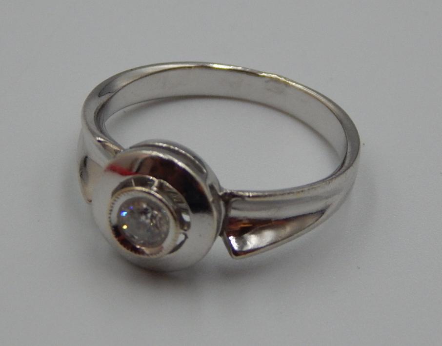 Кольцо из белого золота с бриллиантом (-ми) (31647120) 2