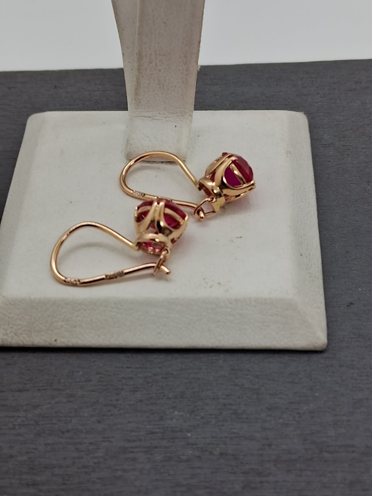 Сережки з червоного золота з корундом (32014293) 4