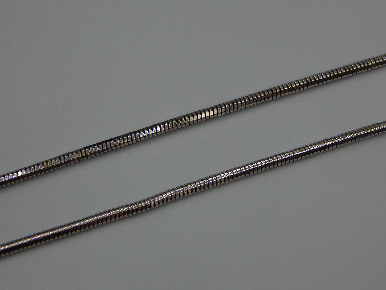 Серебряная цепь с плетением Снейк (33691014) 1