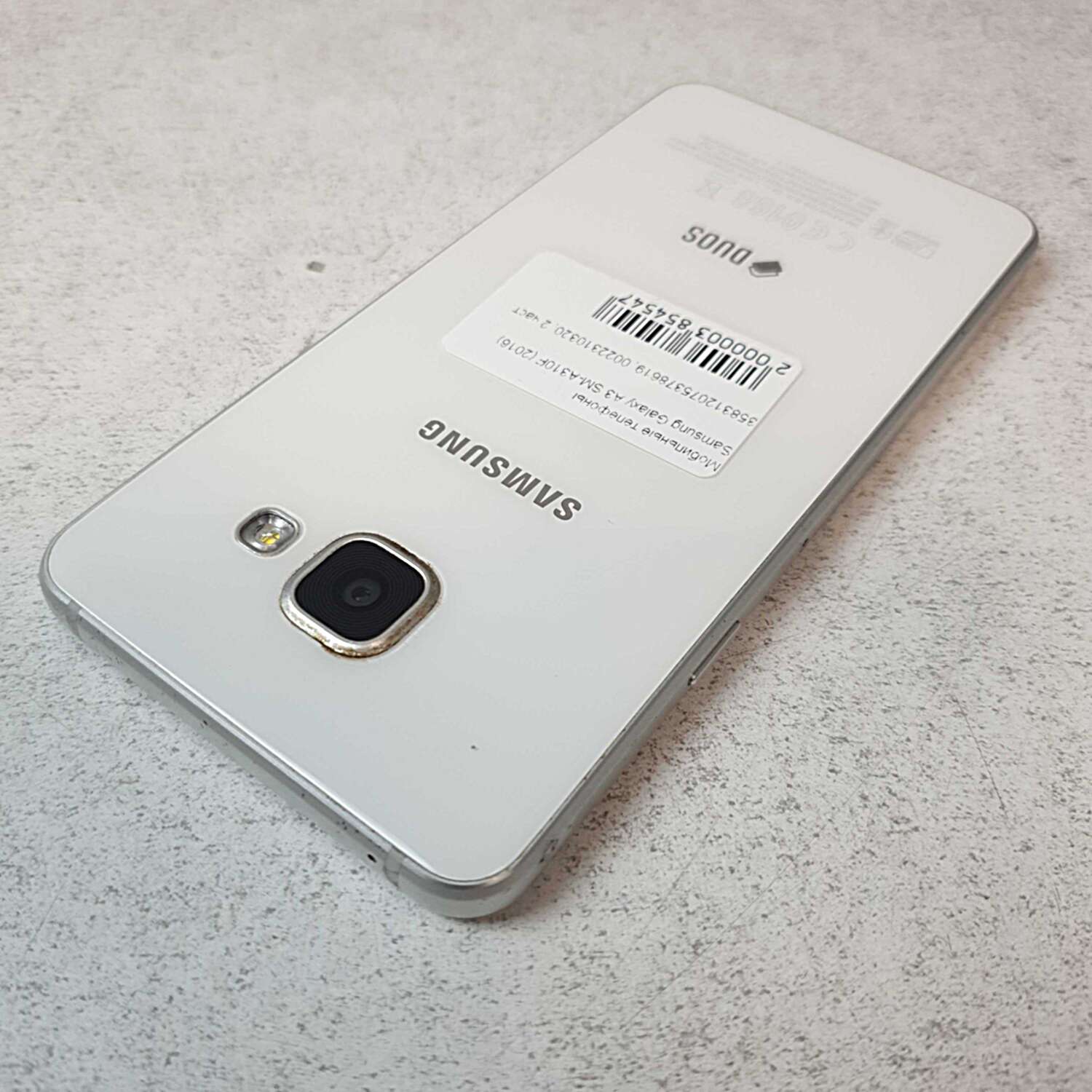 Samsung Galaxy A3 (SM-A310F) 2016 1/16Gb 9
