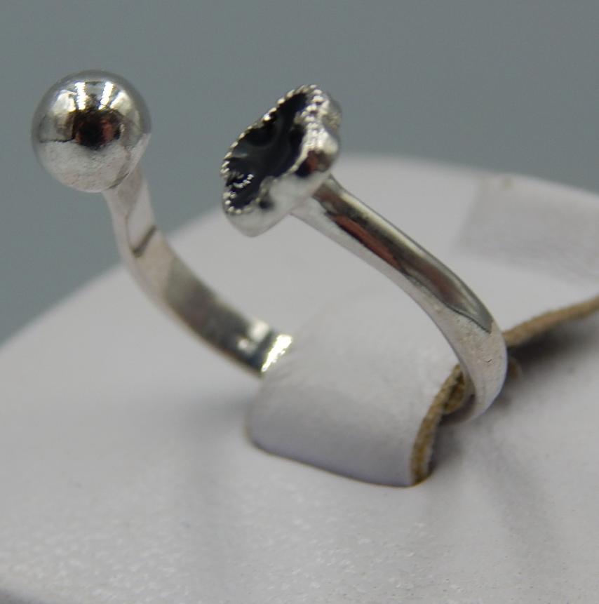 Серебряное кольцо с эмалью (32419321) 1