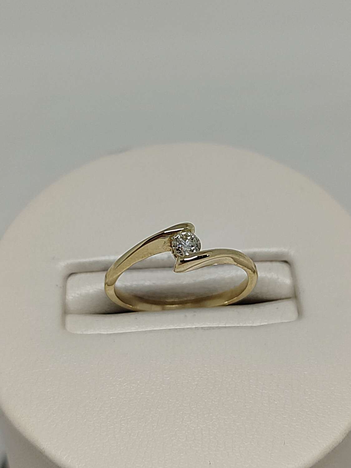 Кольцо из желтого золота с бриллиантом (-ми) (32275494) 1
