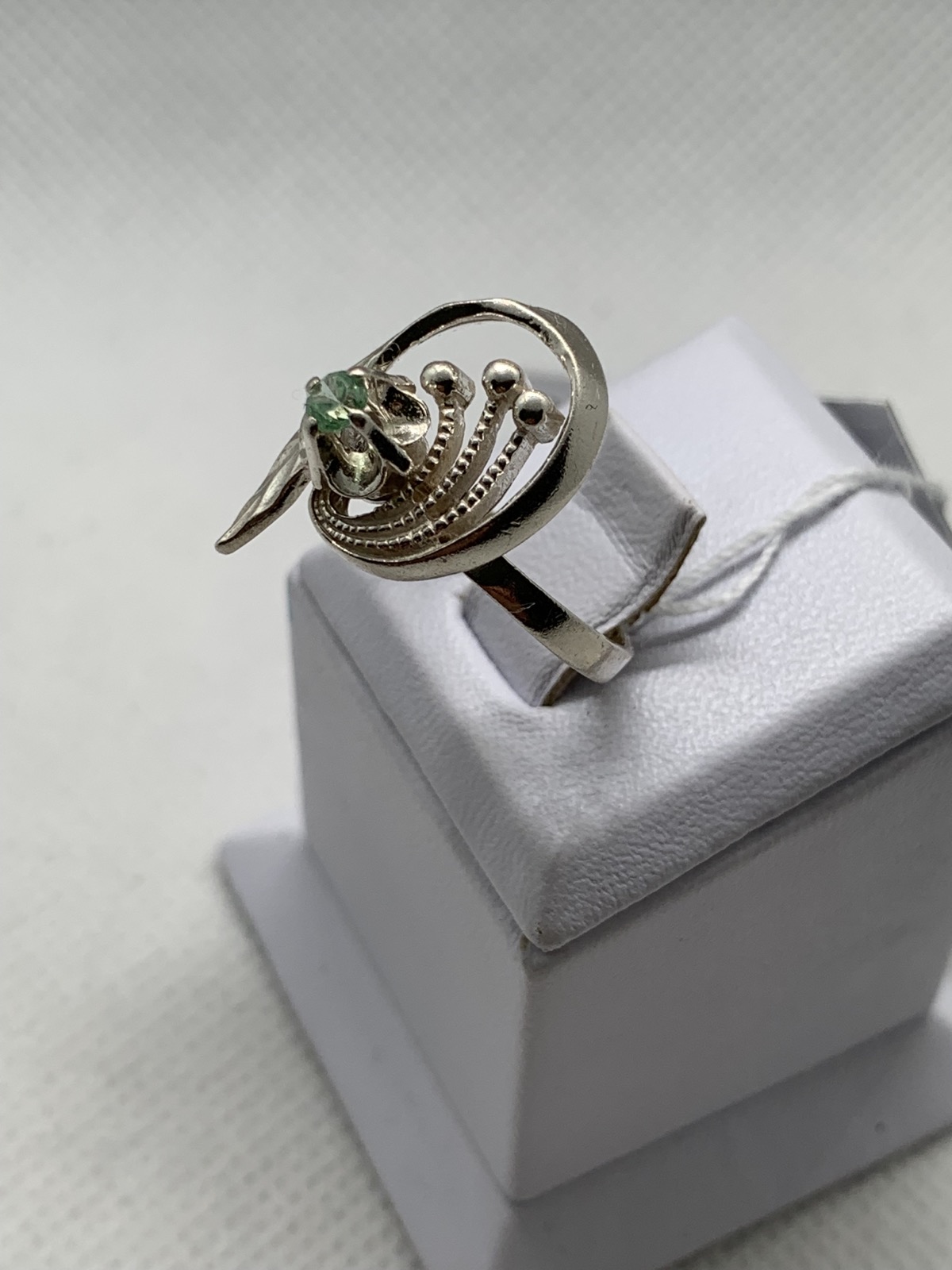 Серебряное кольцо с цирконием (32490622) 1