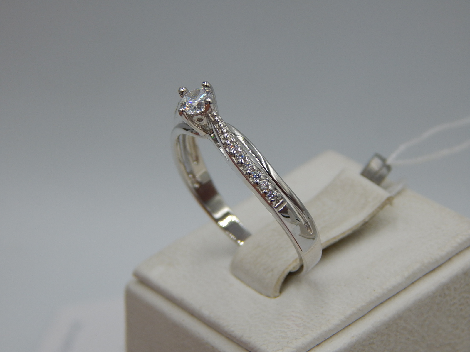 Серебряное кольцо с цирконием (30852608) 4