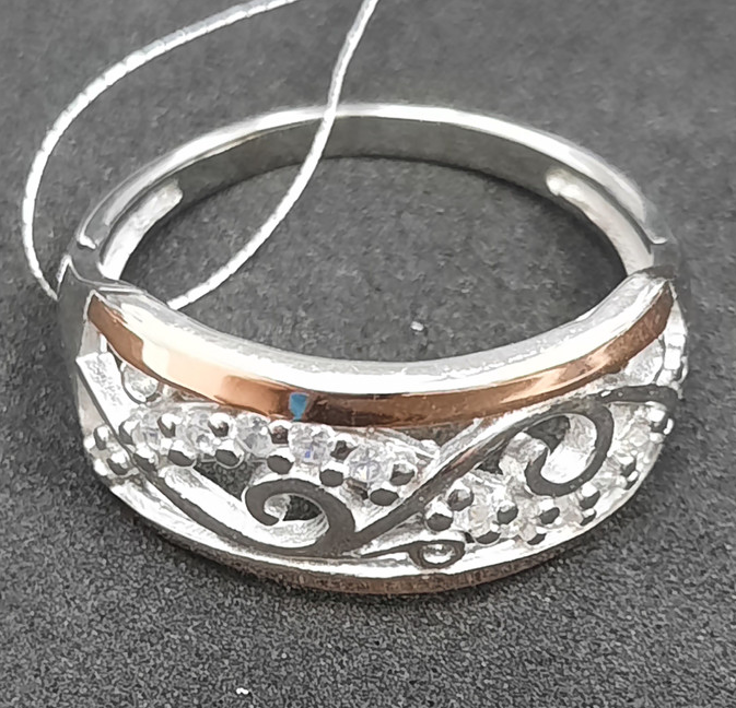 Серебряное кольцо с позолотой и цирконием (31299382) 0