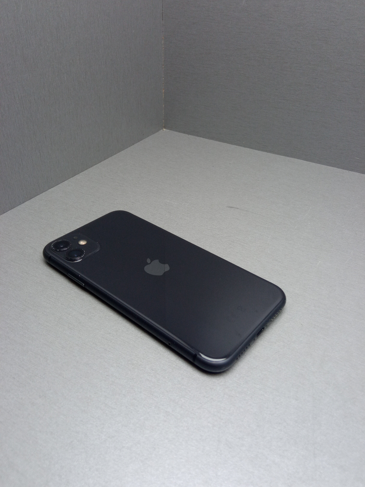 Apple iPhone 11 64GB Black 15