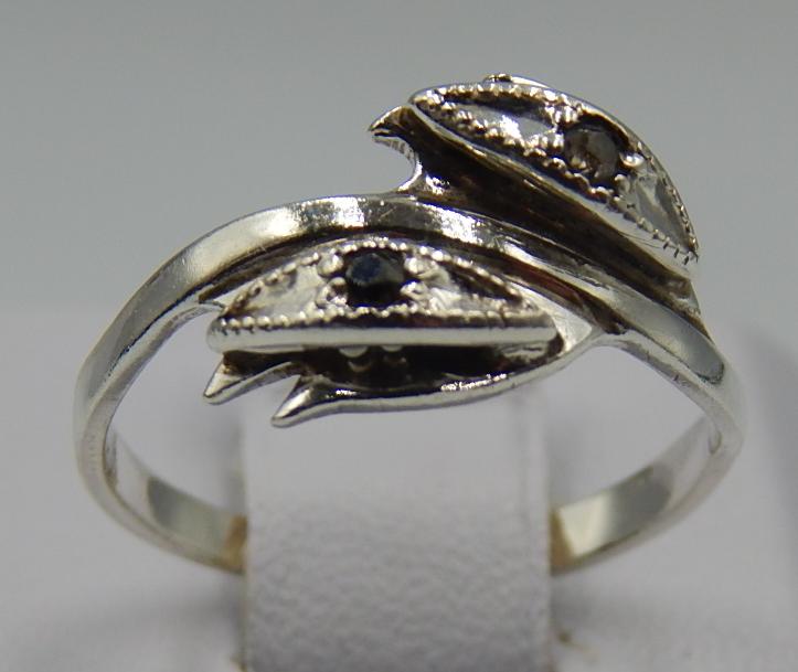 Серебряное кольцо с цирконием (31328265) 0