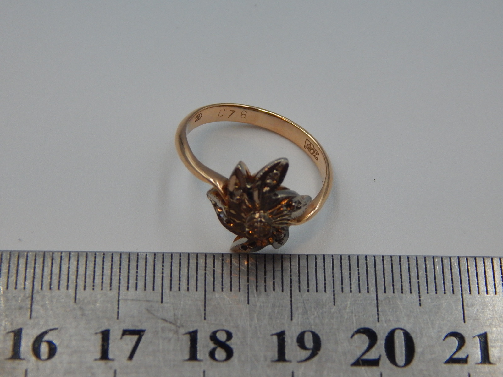 Кольцо из красного и белого золота с бриллиантом (-ми) (32200106) 5