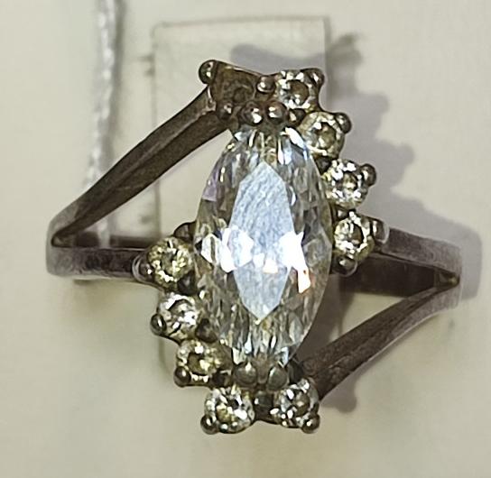Серебряное кольцо с цирконием (33430662) 0
