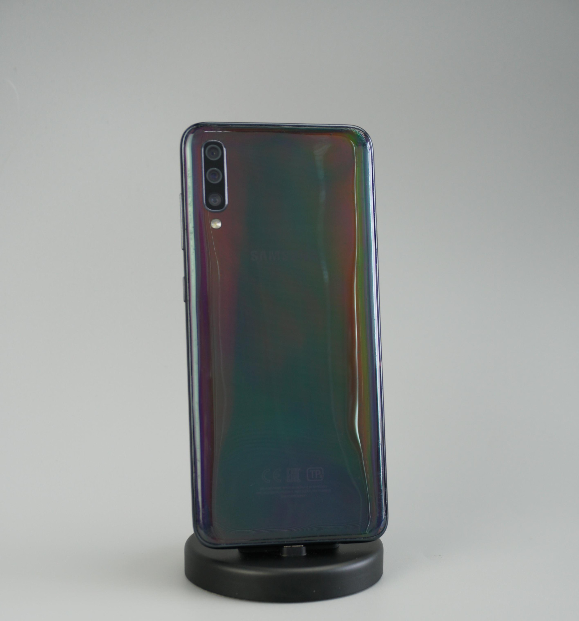Samsung Galaxy A70 (SM-A705F) 6/128Gb  1