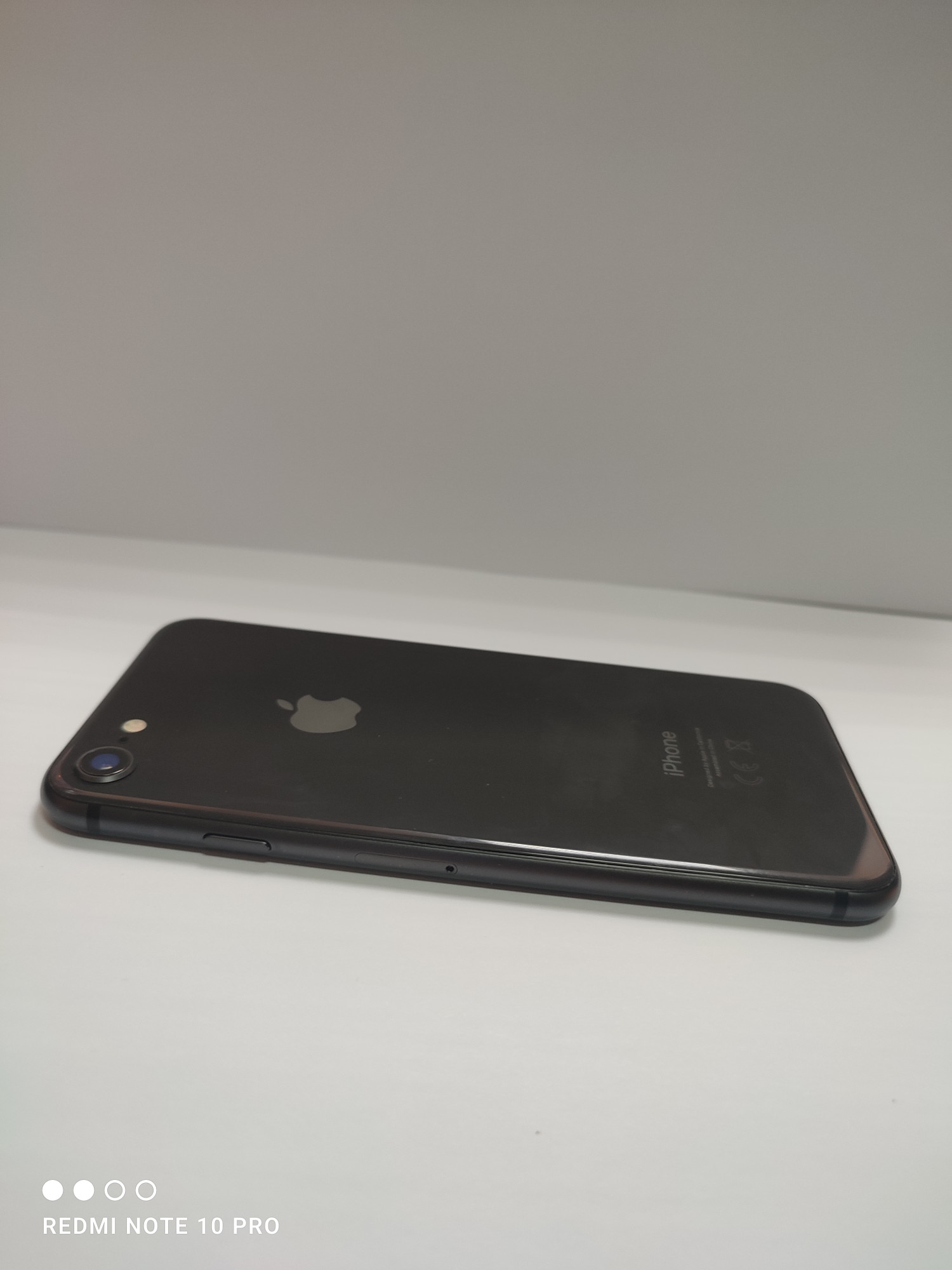 Apple iPhone 8 64Gb Space Gray 3