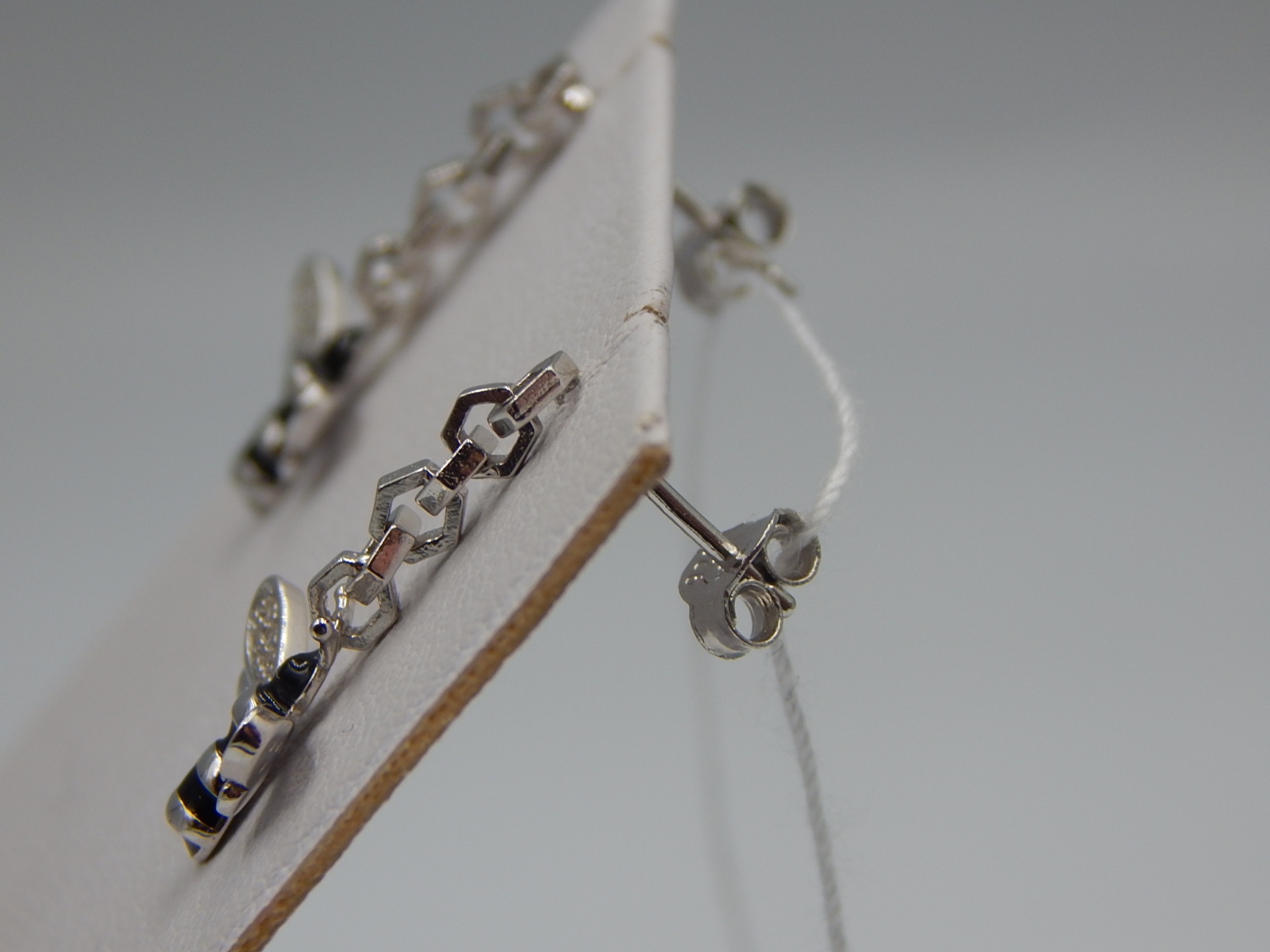 Срібні сережки з емаллю та цирконієм (33015780) 3