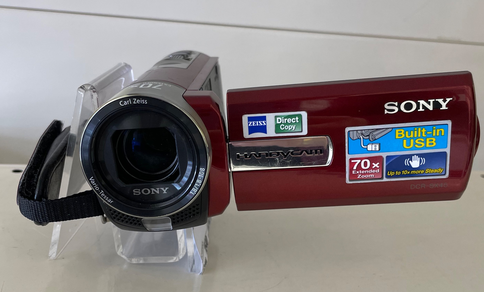 Відеокамера Sony DCR-SX45E 0