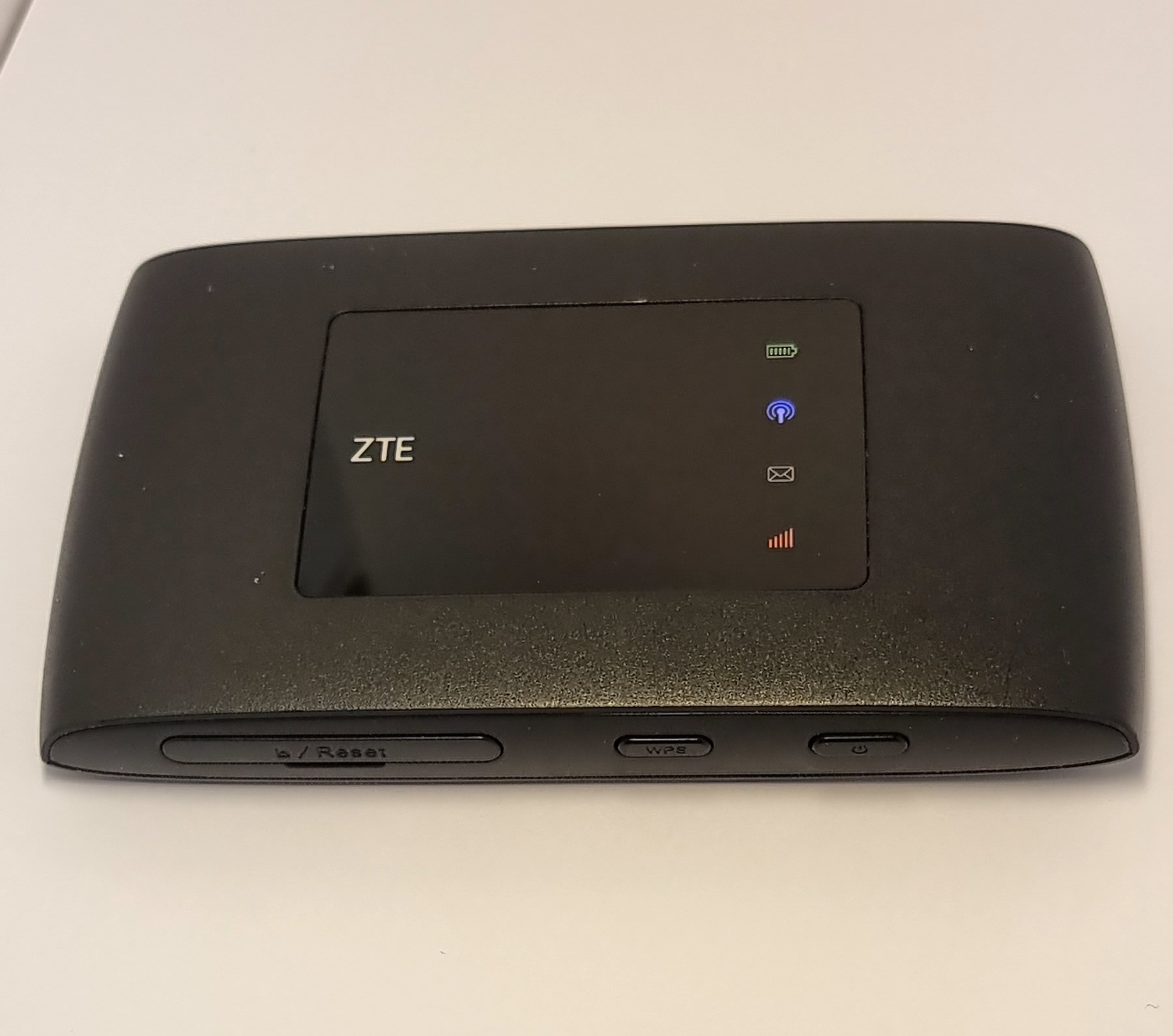 Модем 4G/3G+ Wi-Fi роутер ZTE MF920T 0