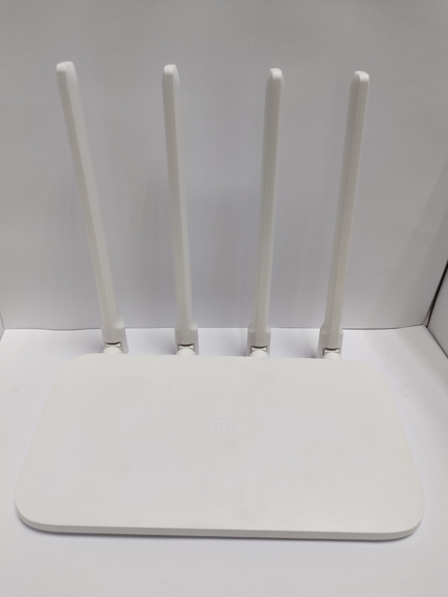 Маршрутизатор Xiaomi Mi WiFi Router 4A R4AC (DVB4230GL) 0