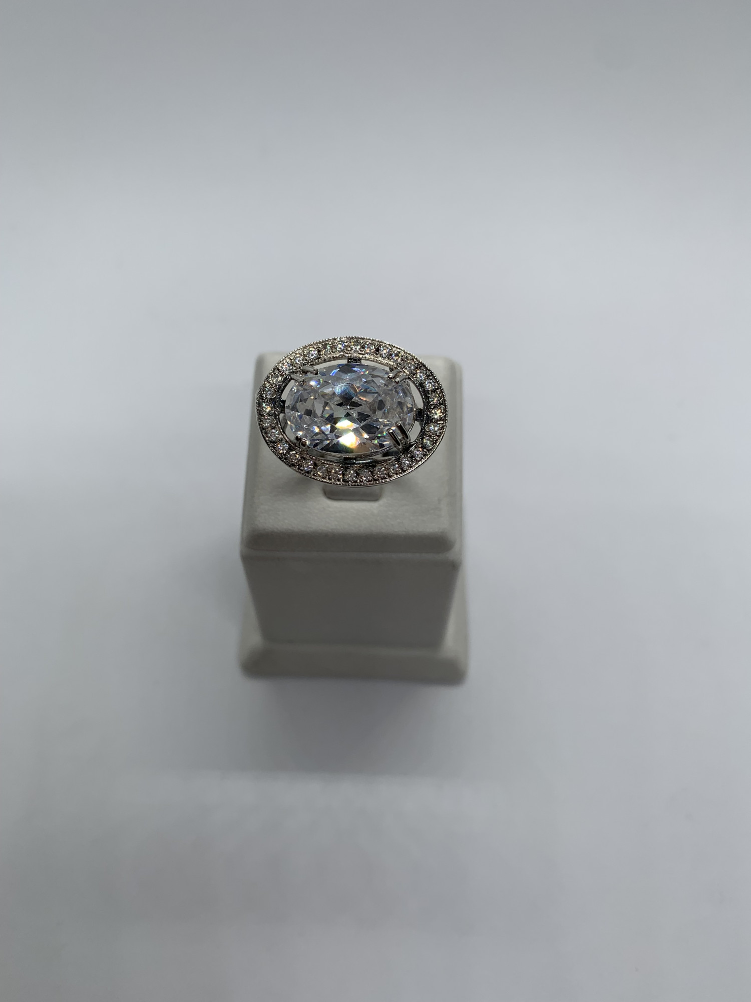 Серебряное кольцо с цирконием (33535129) 1