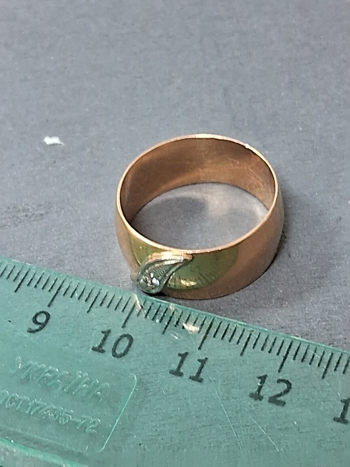 Обручальное кольцо из красного и белого золота с бриллиантом (-ми) (31014223) 6