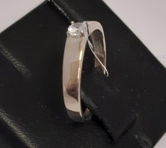 Серебряное кольцо с цирконием (30520424) 3