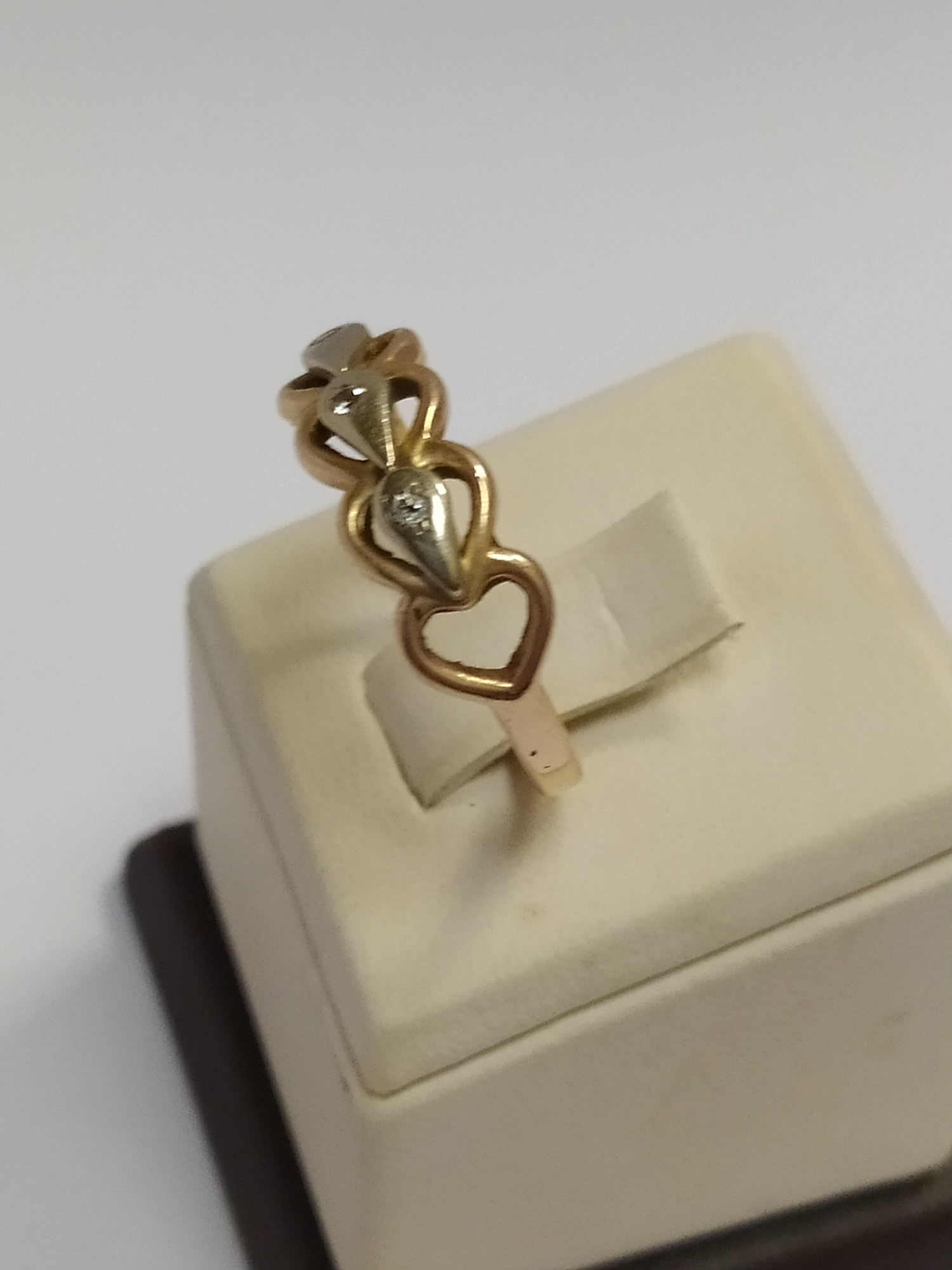 Кольцо из красного и белого золота с цирконием (33646788) 1