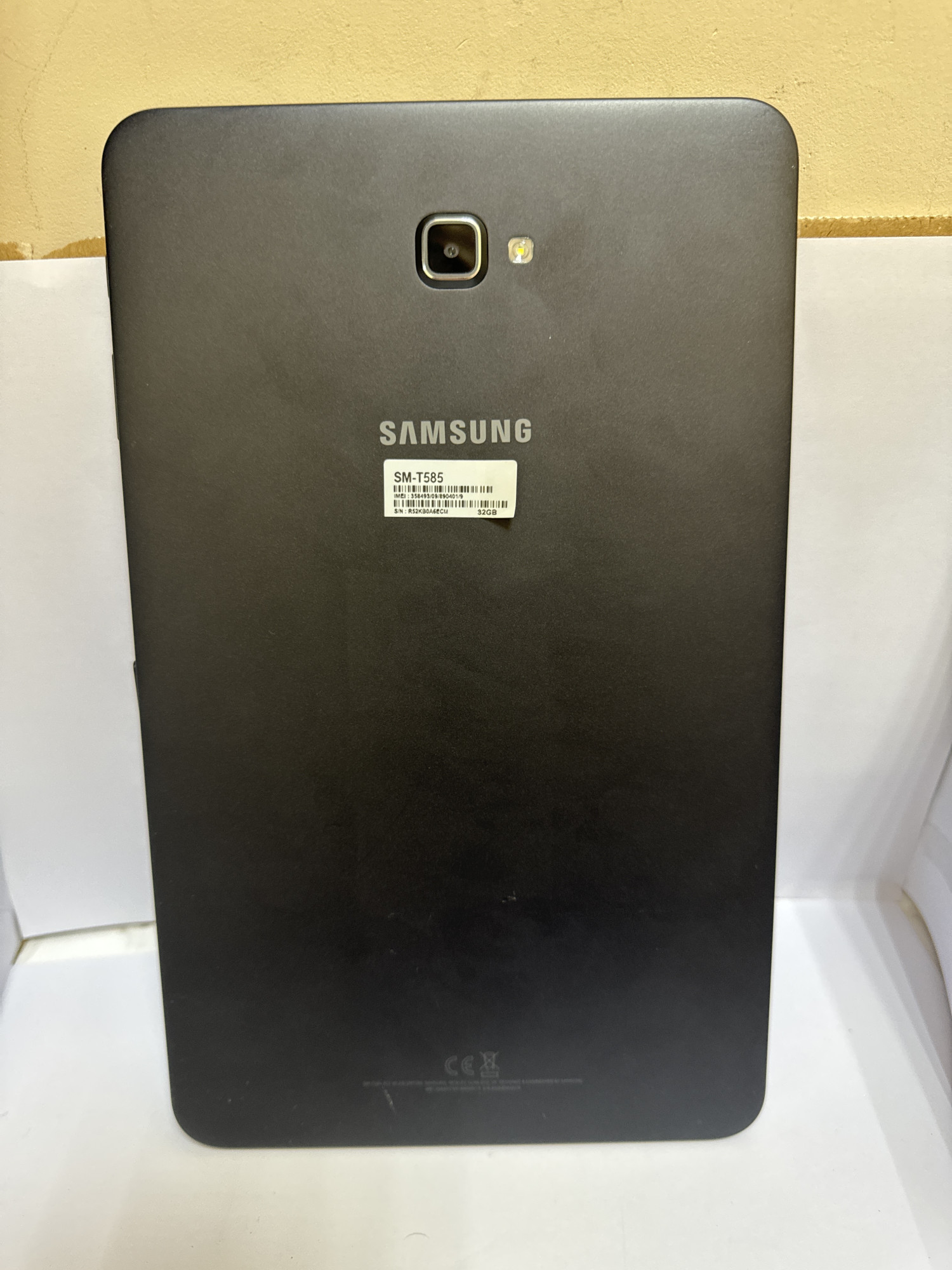 Планшет Samsung Galaxy Tab A 10.1 SM-T585 32Gb 2