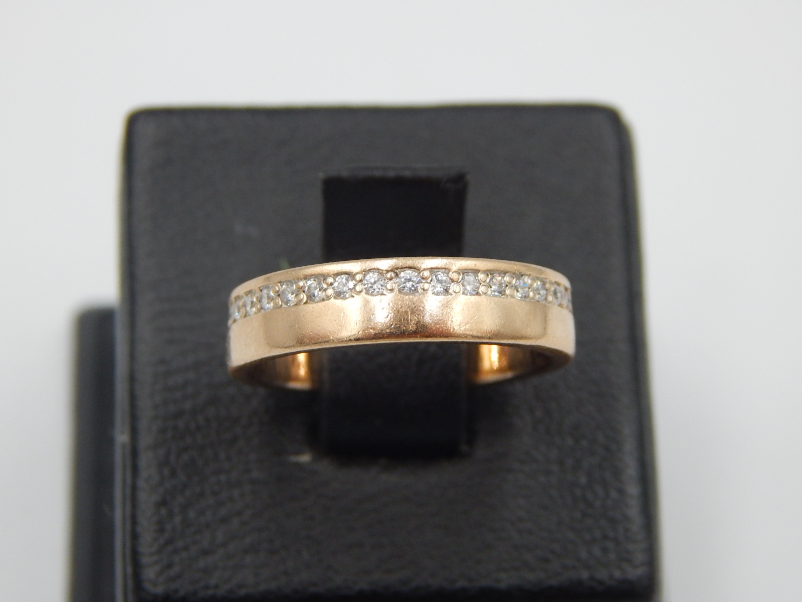 Обручальное кольцо из красного золота с цирконием (32376566) 1