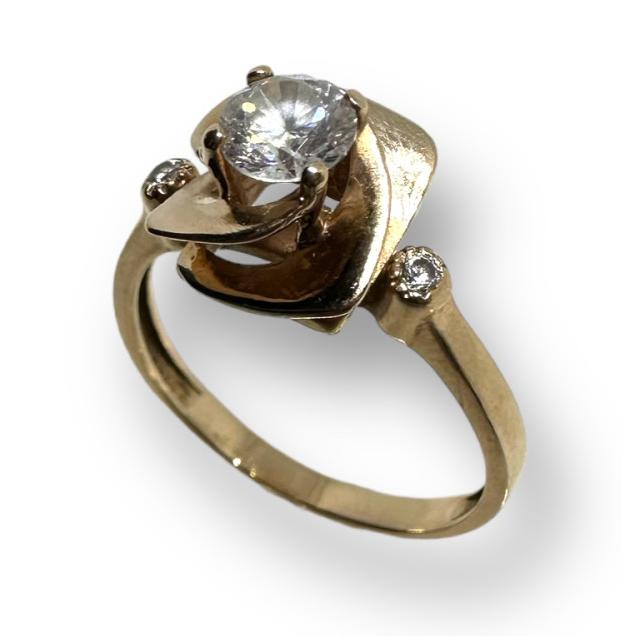 Кольцо из красного золота с цирконием (30275711) 0
