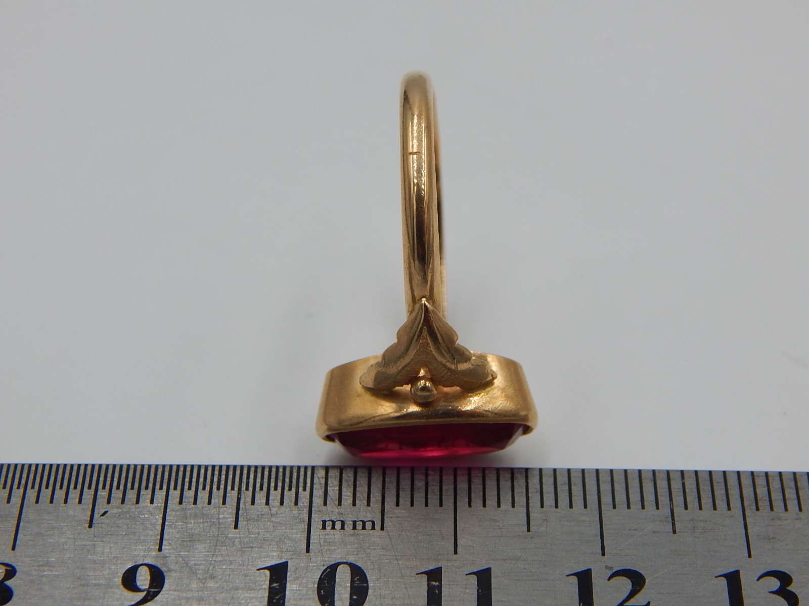 Кольцо из красного золота с корундом (28994481) 10