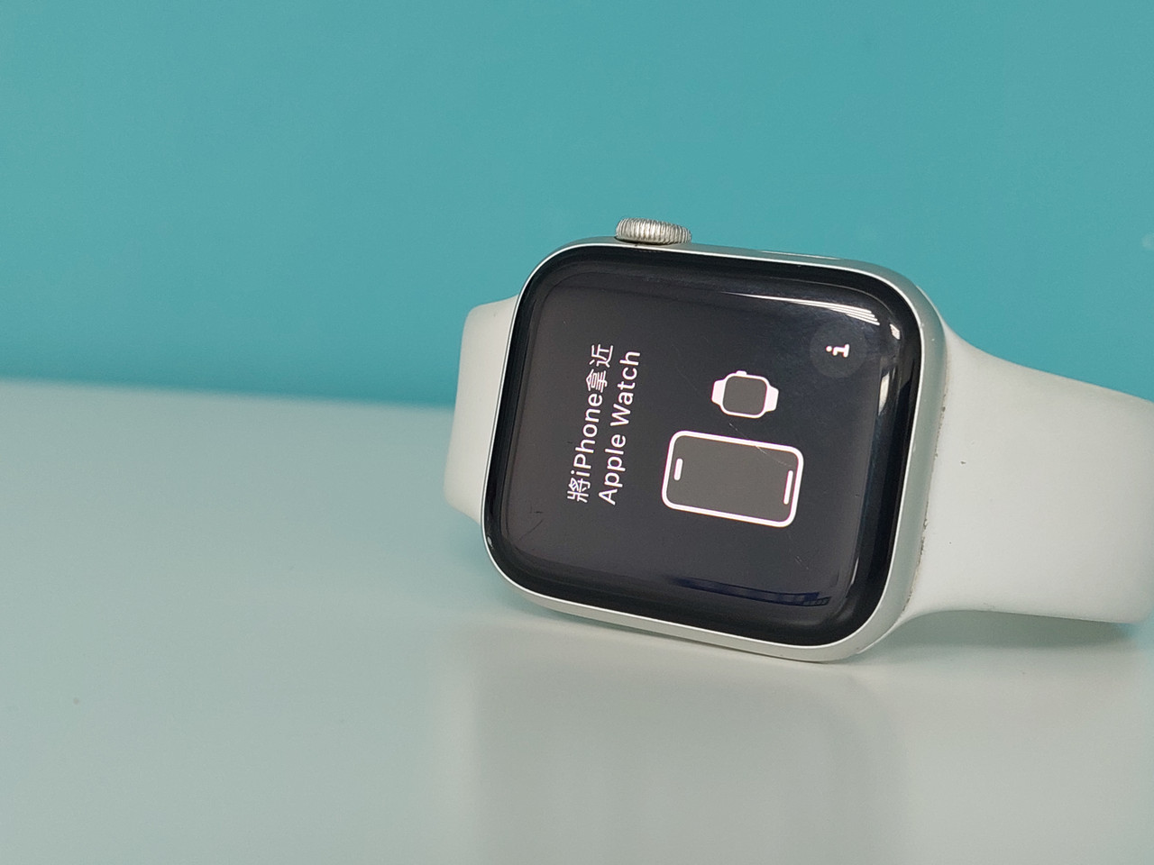 Смарт-часы Apple Watch Series 5 GPS 44mm Silver Aluminum Case 10