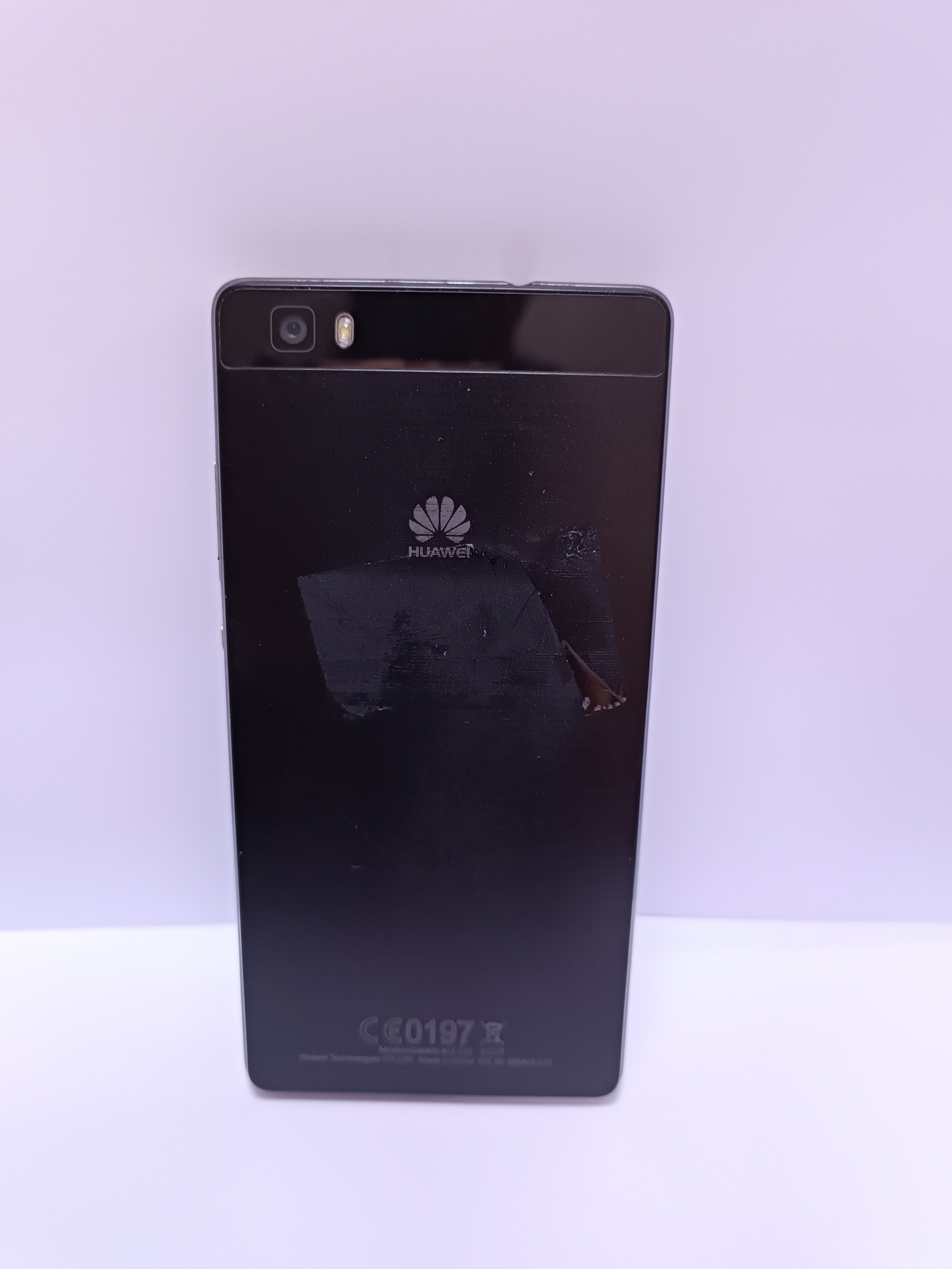 Huawei P8 Lite 2/16Gb (ALE-L21)  1