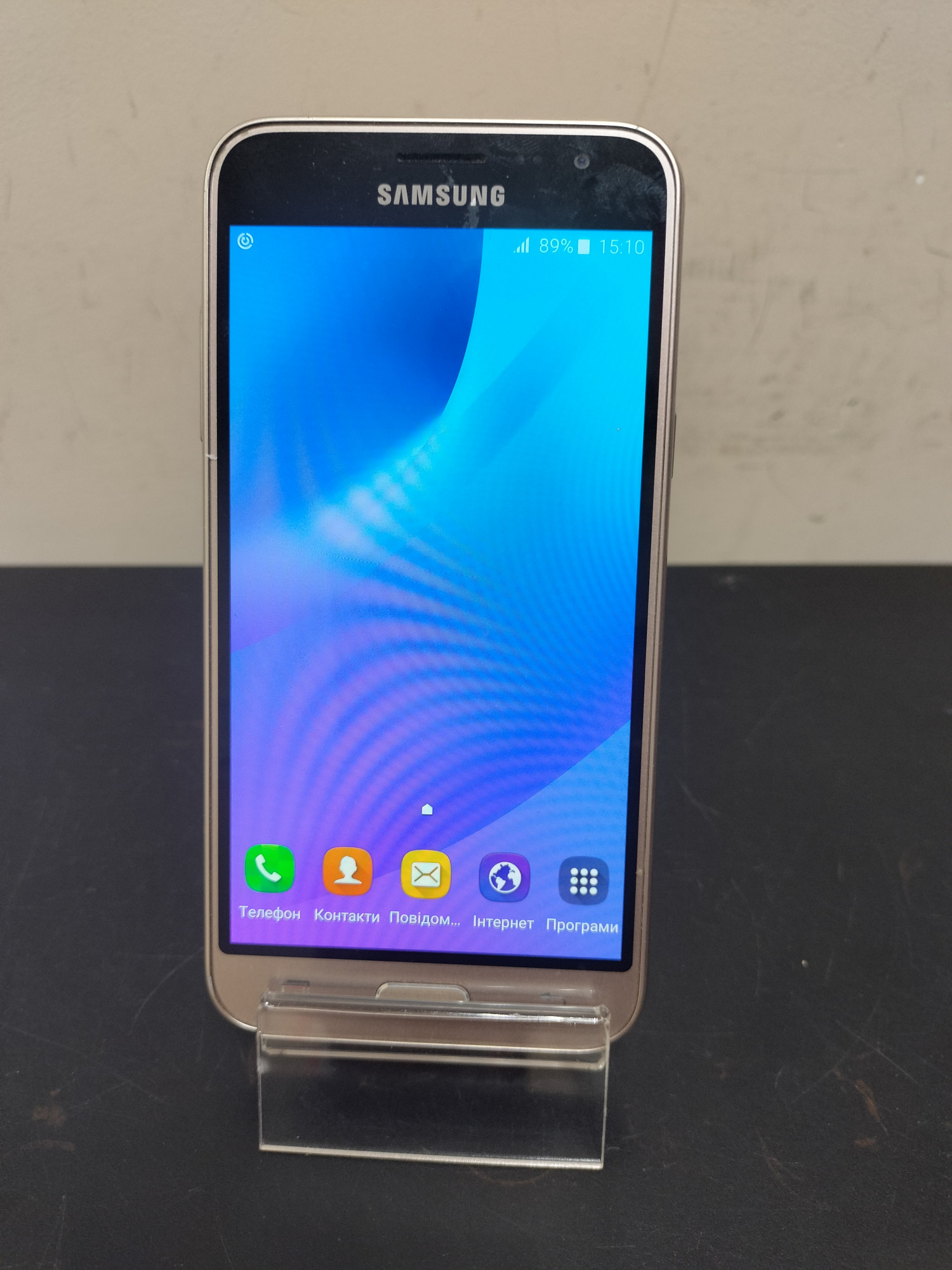 Samsung Galaxy J3 2016 Gold (SM-J320HZDD) 1/8Gb 0