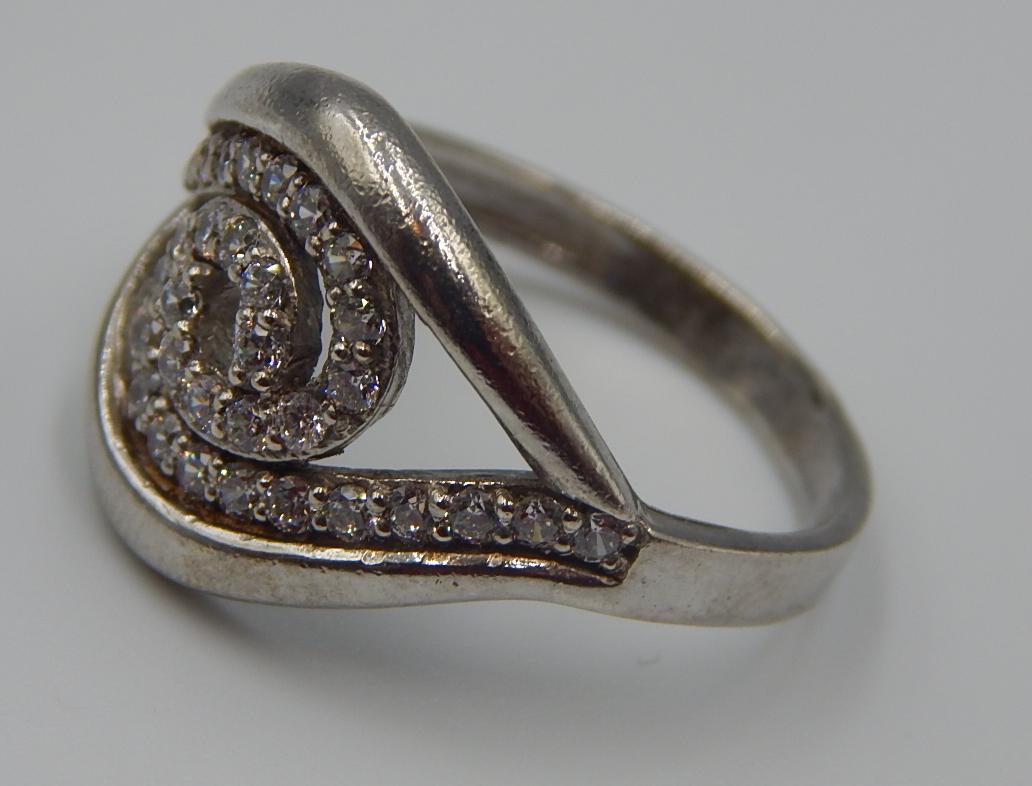 Серебряное кольцо с цирконием (33283118) 2