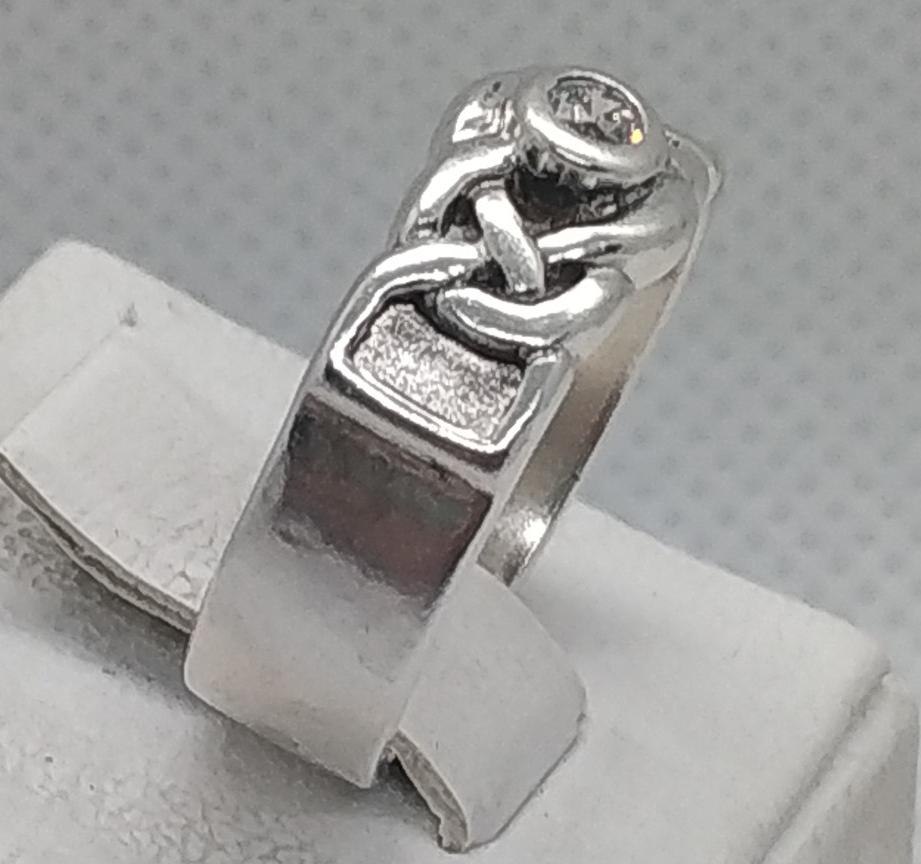 Серебряное кольцо с цирконием (30196030) 6