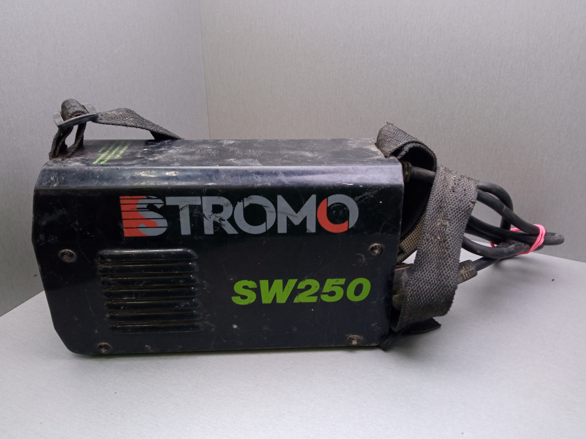 Сварочный инвертор Stromo SW-250  3