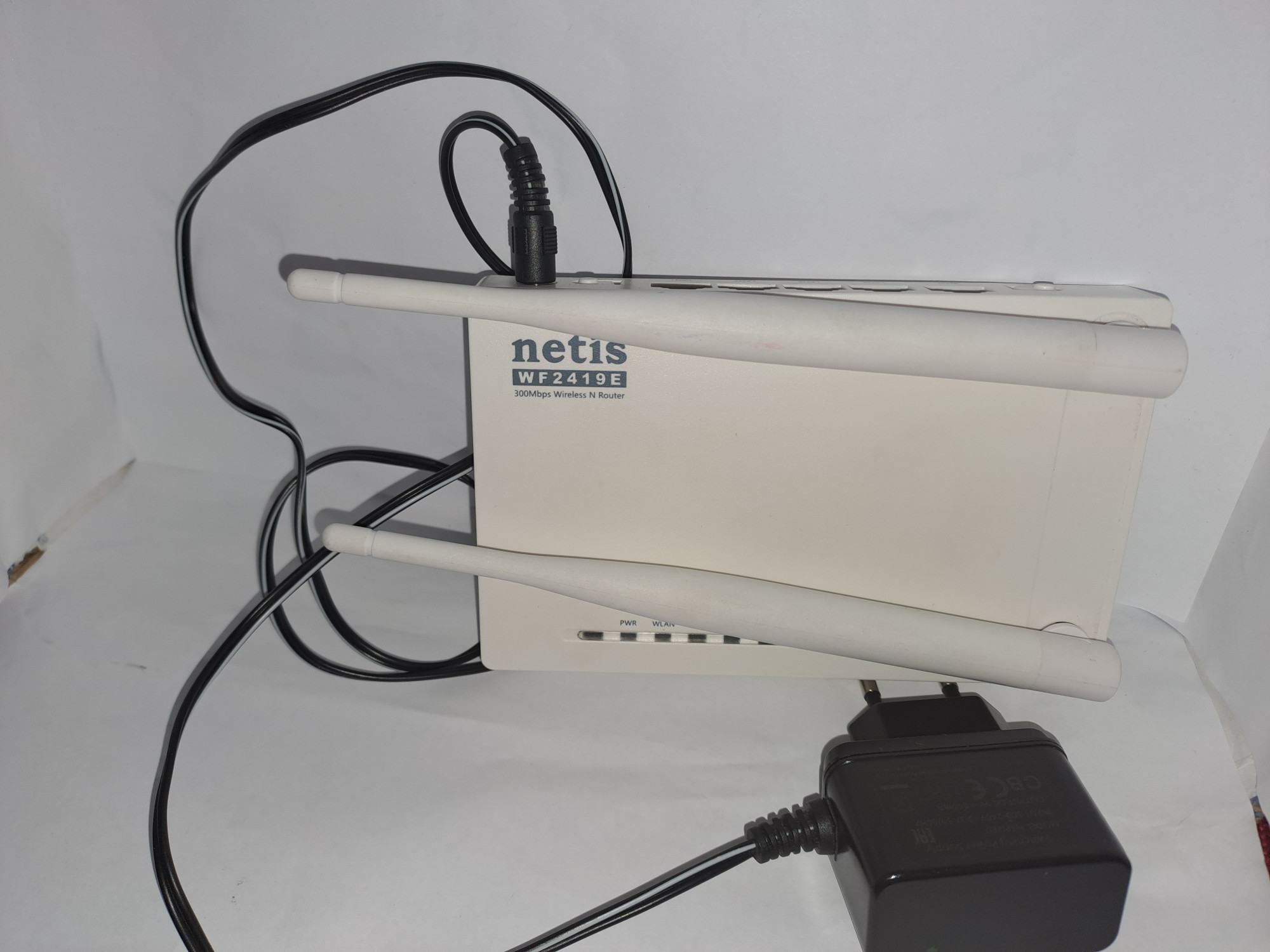 Wi-Fi роутер Netis WF2419E 0