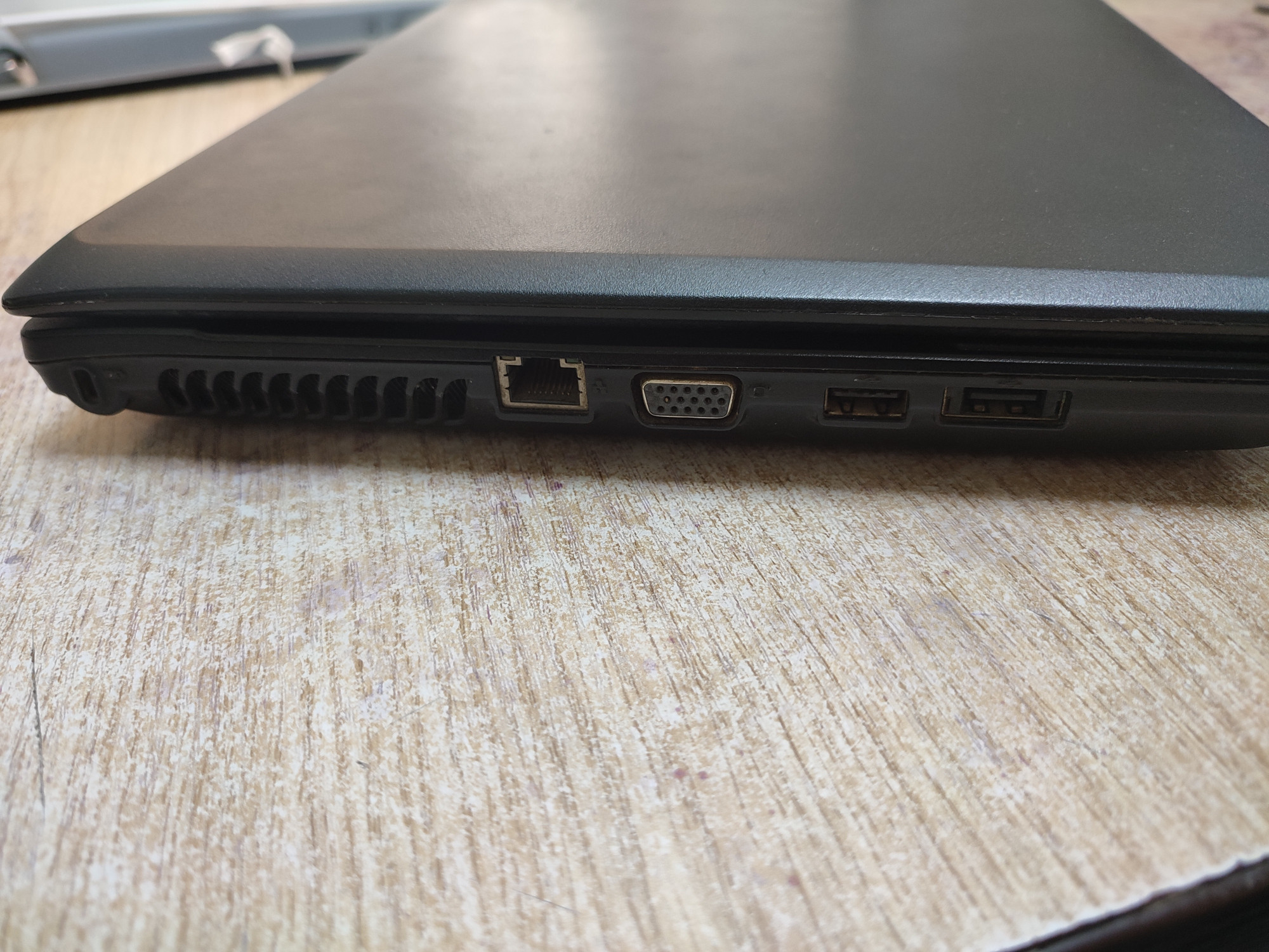 Ноутбук Lenovo G565 (AMD Athlon II P360/4Gb/HDD320Gb) (33583899) 2