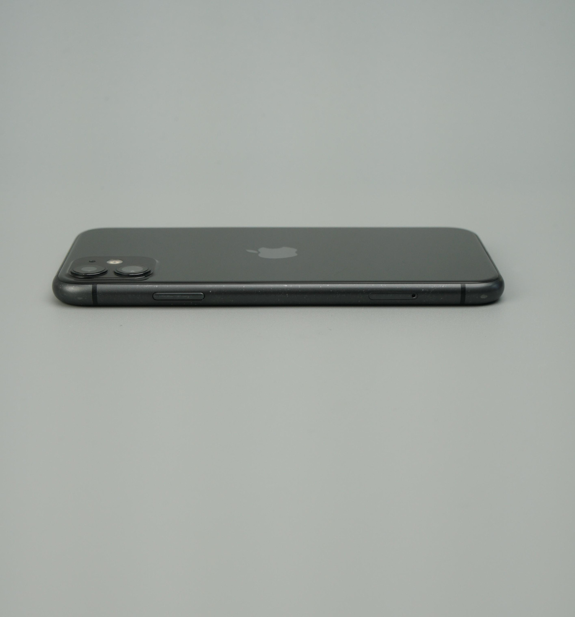 Apple iPhone 11 128GB Black (MWN72CH/A) 6