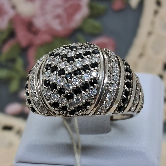 Серебряное кольцо с цирконием (32740935) 0
