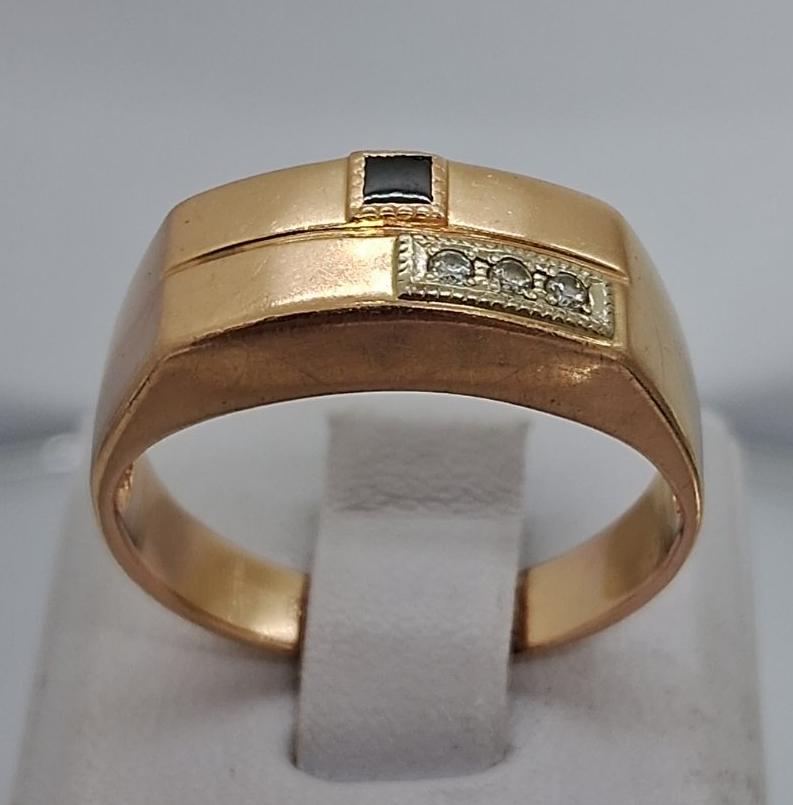 Перстень из красного и белого золота с цирконием и ониксом (33779546)  0