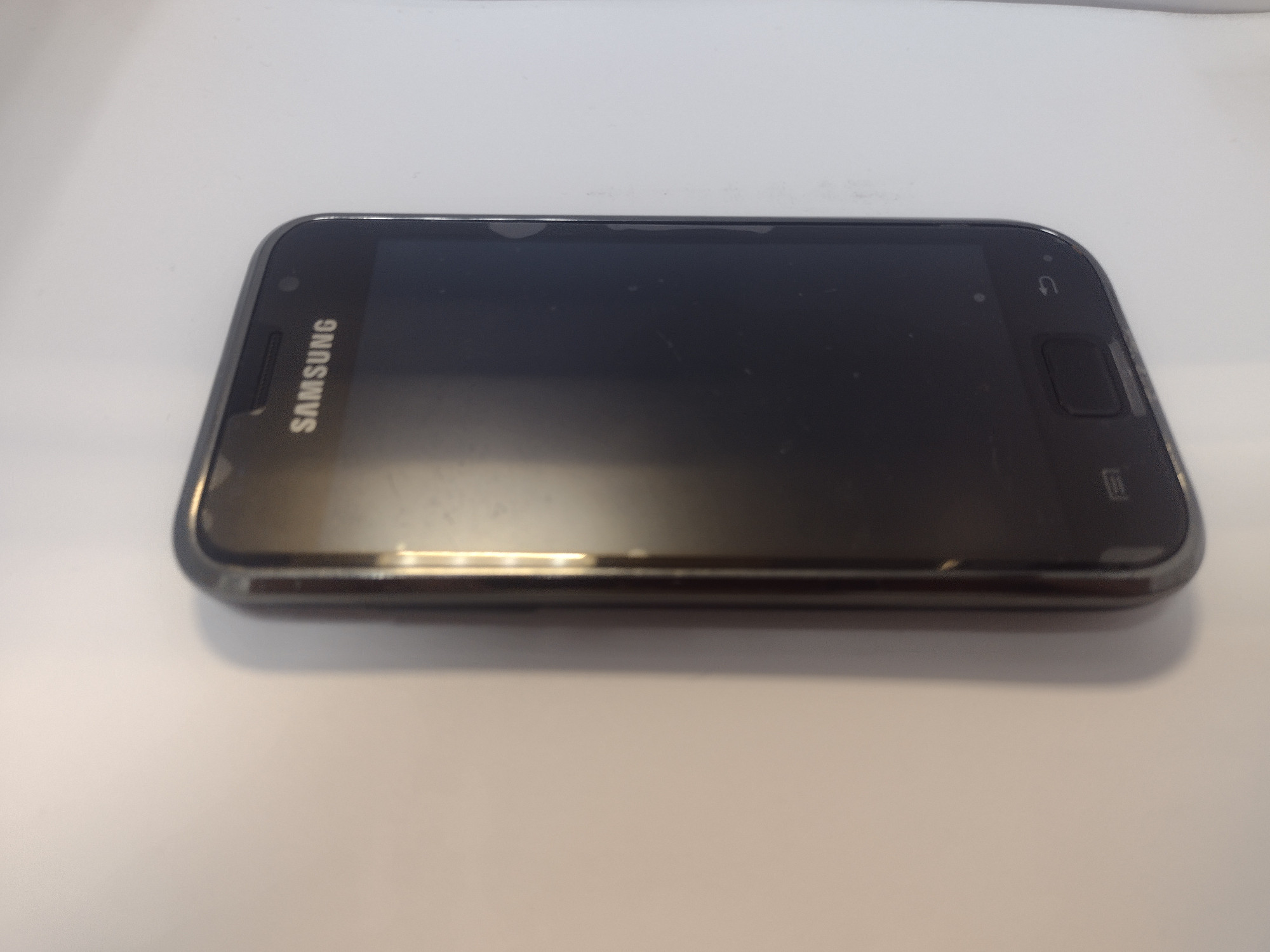 Samsung Galaxy S (GT-I9000) 8Gb  3