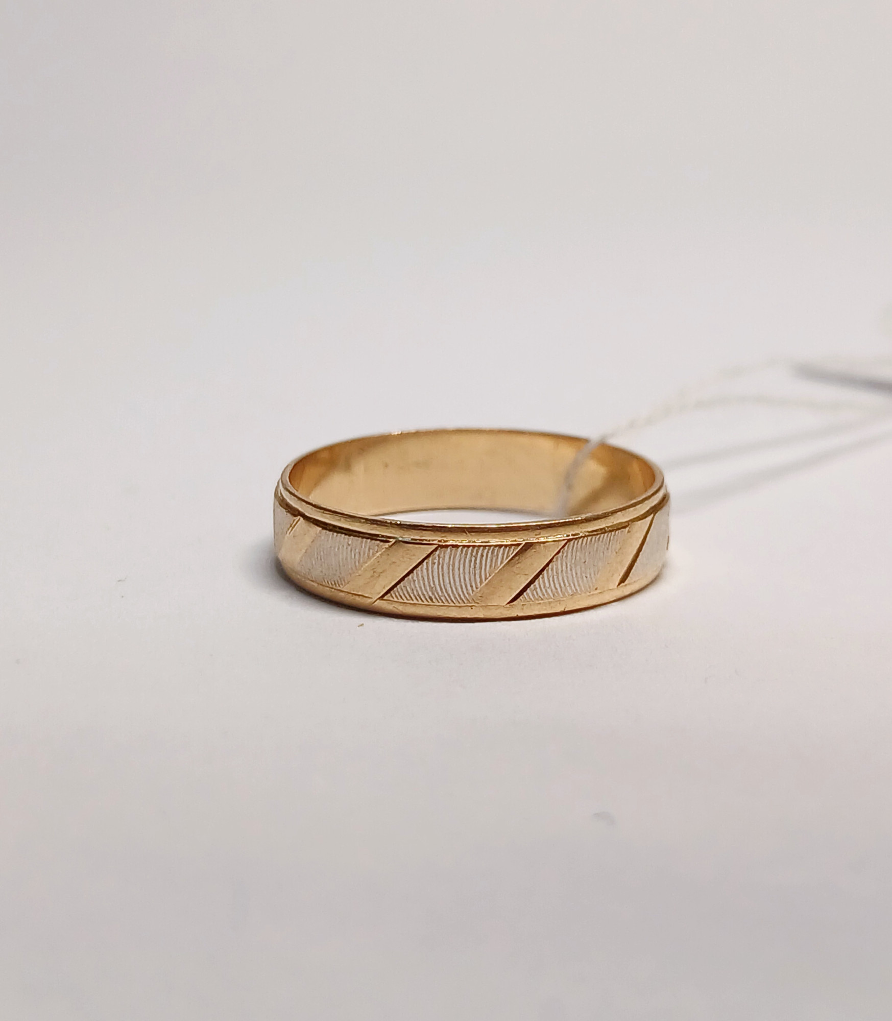 Обручальное кольцо из красного и белого золота (32883588) 4