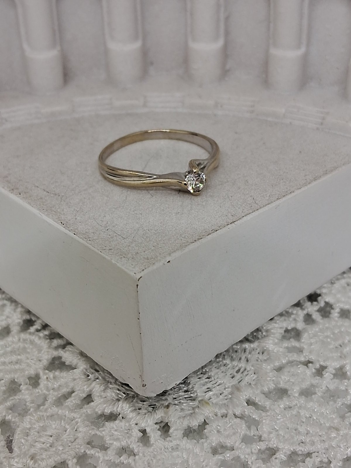 Кольцо из белого золота с цирконием (33030380) 4