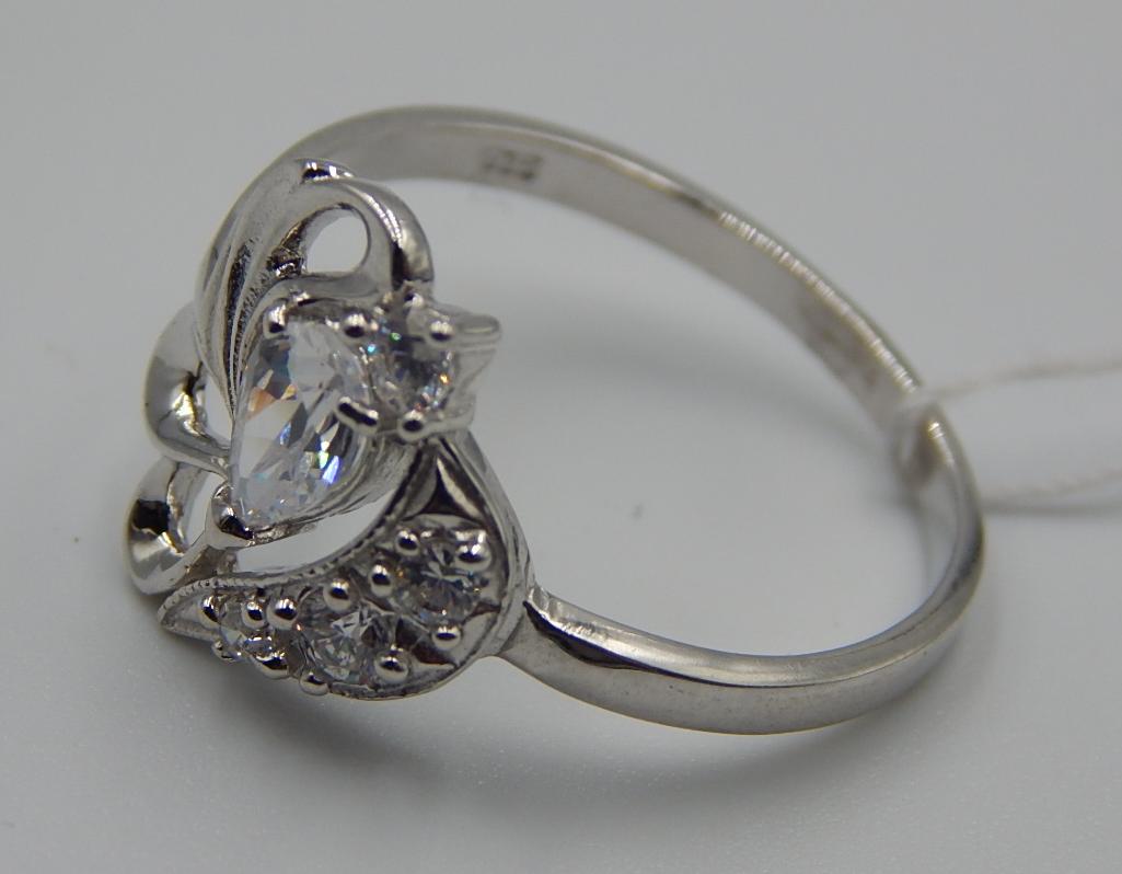 Серебряное кольцо с цирконием (33015682) 2