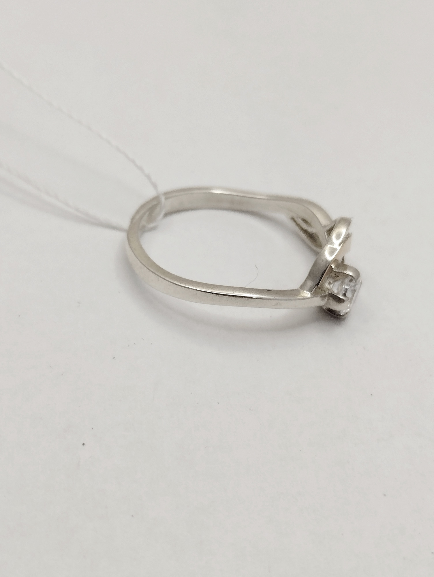 Серебряное кольцо с золотой вставкой и цирконием (33294658) 2