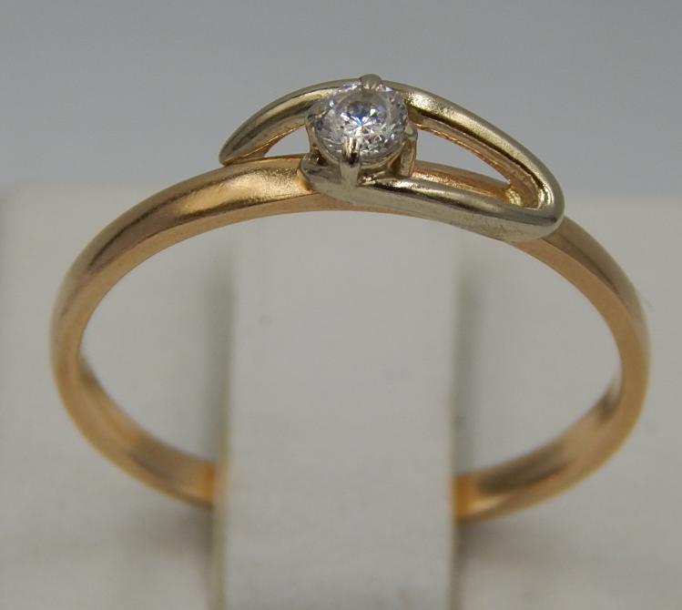Кольцо из красного и белого золота с цирконием (32900420) 0