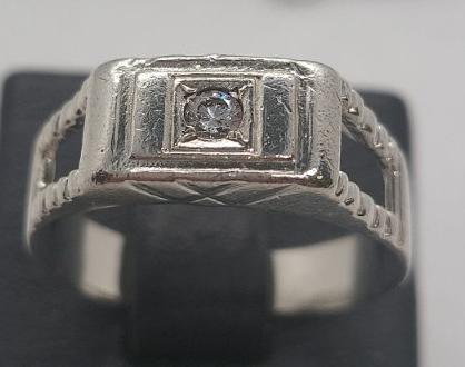 Серебряный перстень с цирконием (31808785) 0