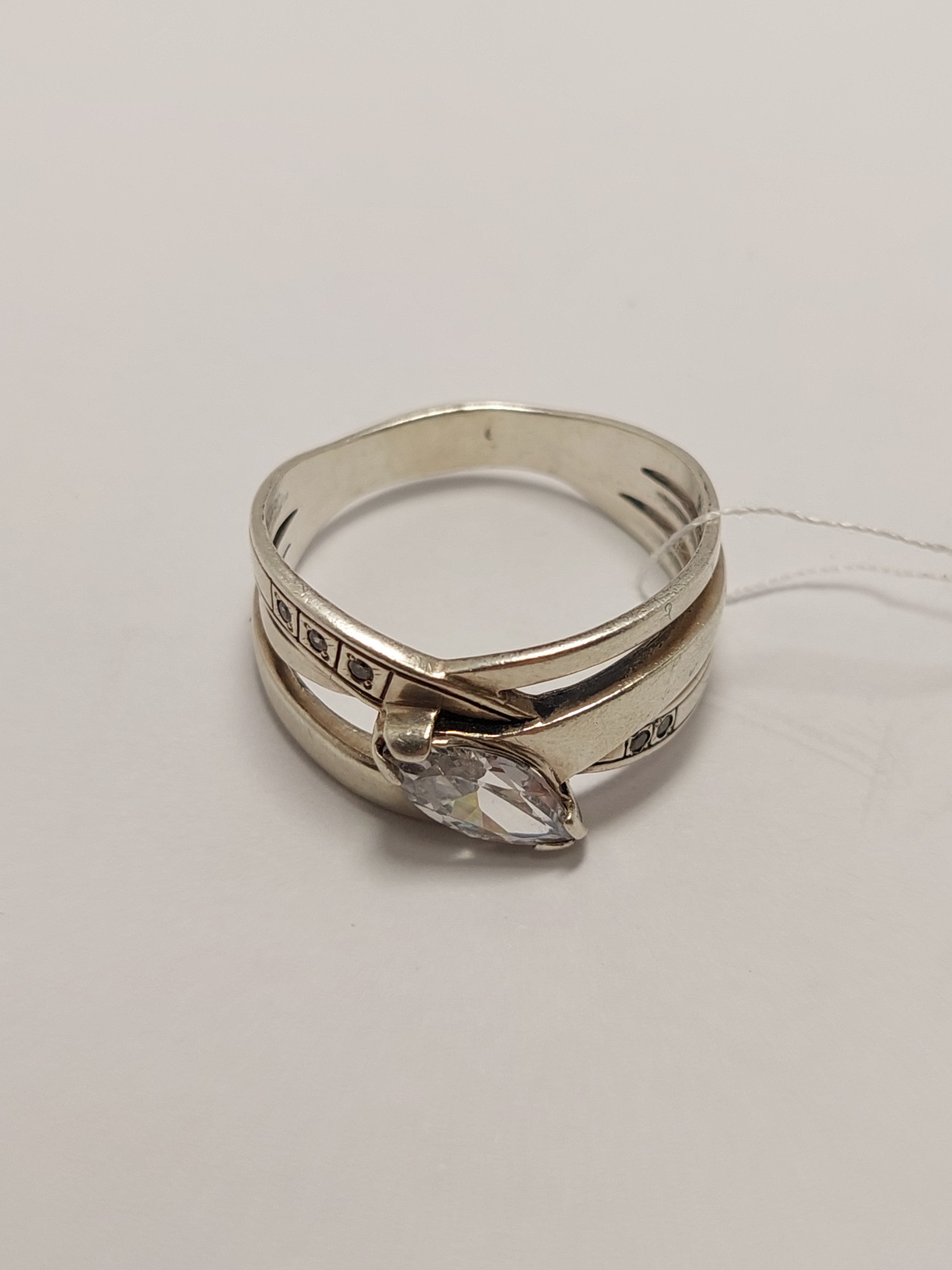 Серебряное кольцо с цирконием (33697351) 1