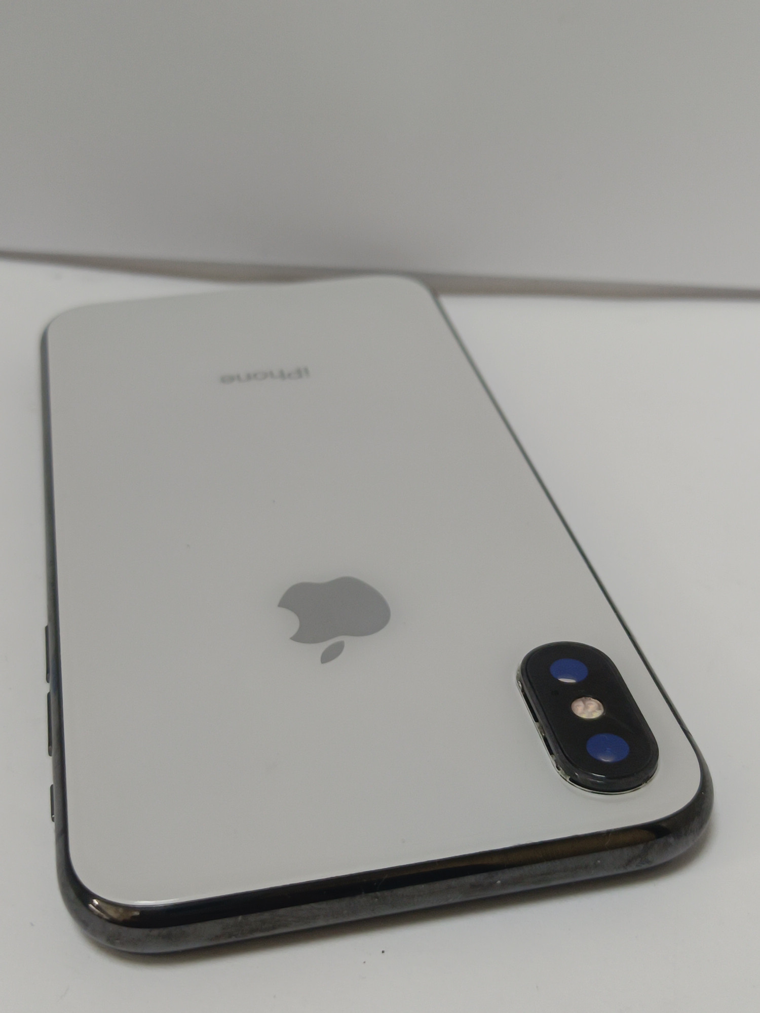 Apple iPhone X 64Gb Silver (MQAD2)  2