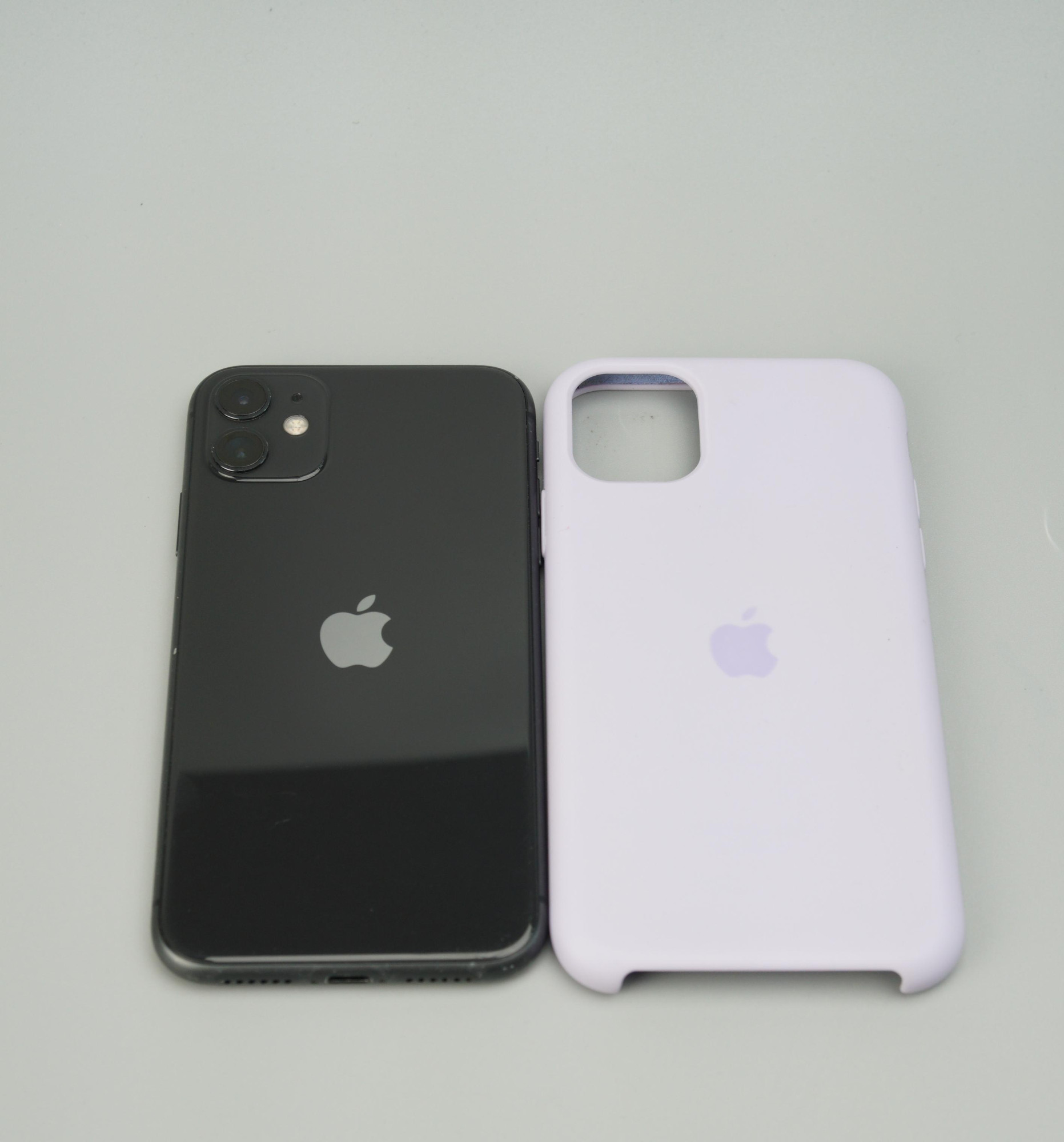 Apple iPhone 11 128GB Black (MWN72CH/A) 10
