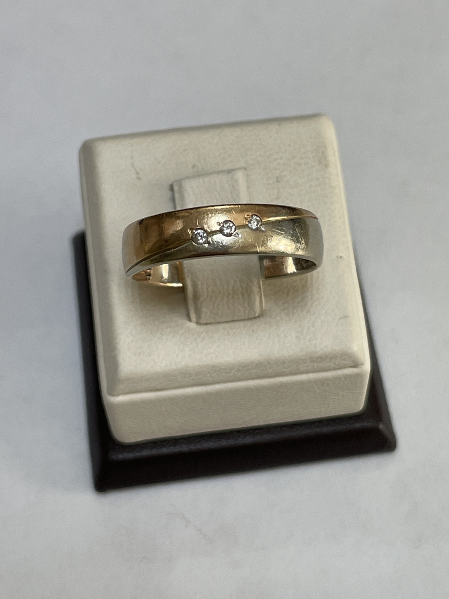 Обручальное кольцо из красного и желтого золота с цирконием (33775340) 1